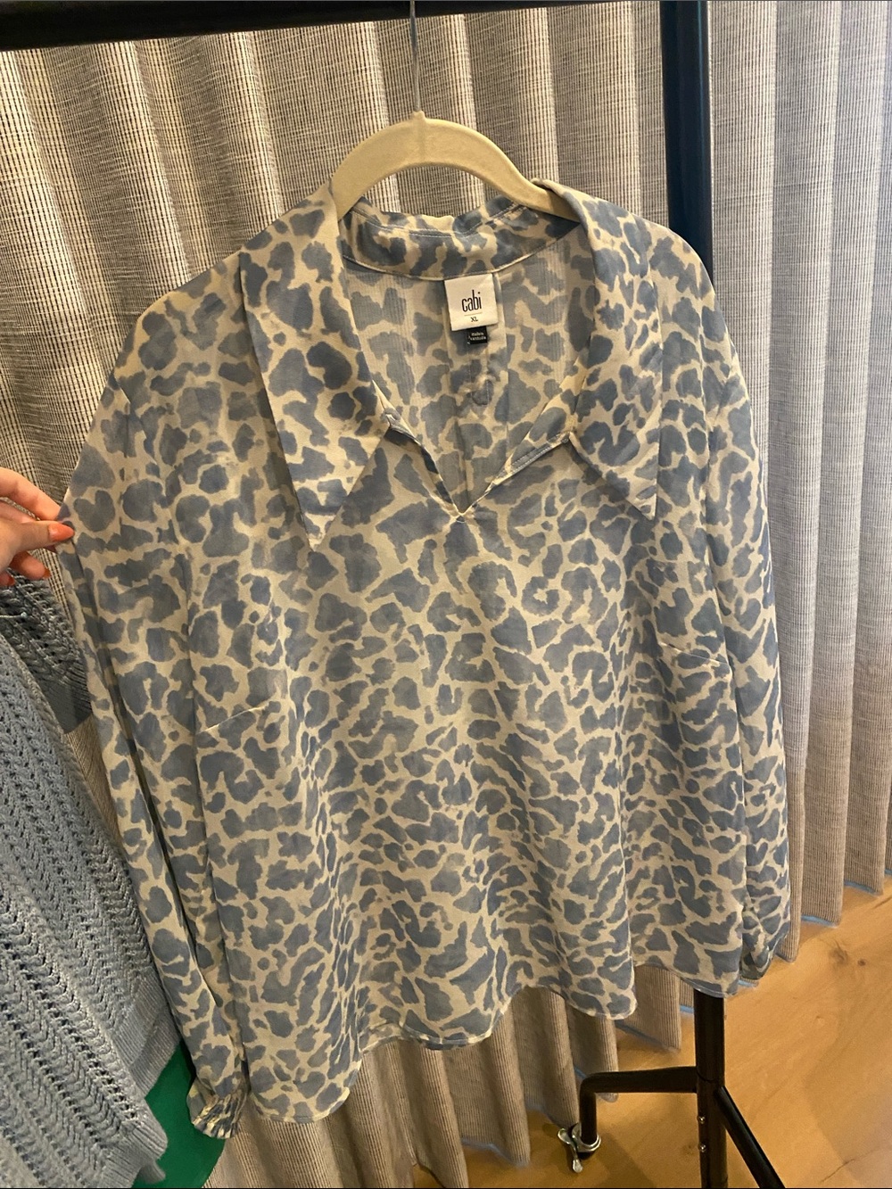 Cabi long sleeve blouse with tight sleeves